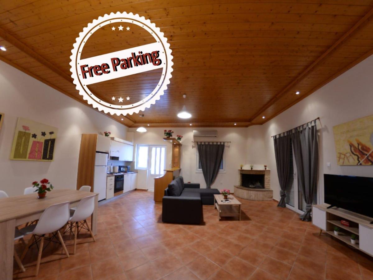 Patras Cozy Lodge מראה חיצוני תמונה